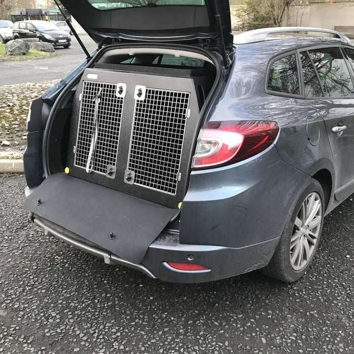 Renault Megane Estate (2008 - 2016) DT Box Dog Car Travel Crate- The DT 3 DT Box DT BOXES 980mm Black