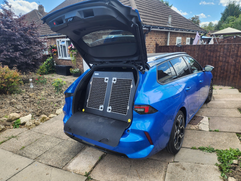 VAUXHALL ASTRA ESTATE | 2021-PRESENT | DOG TRAVEL CRATE | THE DT 4 - DT BOXES