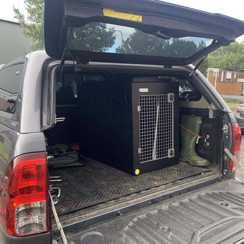 TOYOTA HILUX | ALL-YEARS | DOG PICKUP CRATES - DT BOXES