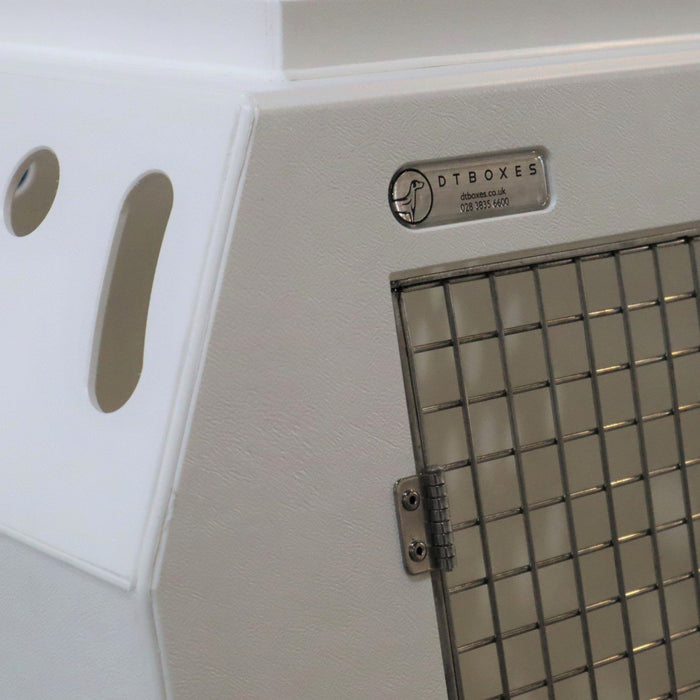 Kia Sorento (2014 - 2020) DT Box Dog Car Travel Crate- The DT 3 DT Box DT BOXES 980mm White 