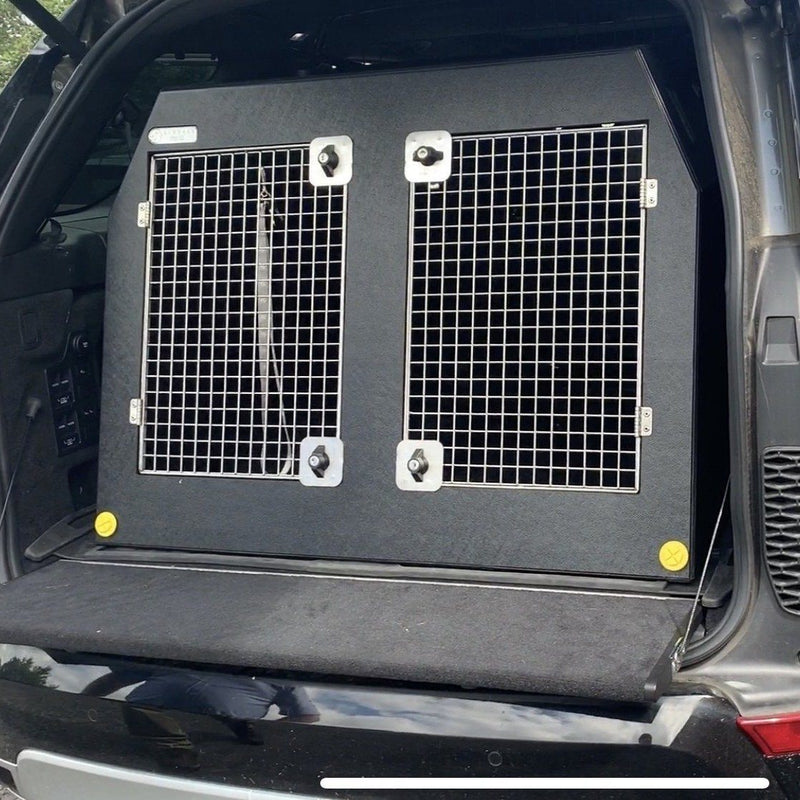 Land Rover Discovery 5 (2017 - Onwards) DT Box Dog Car Travel Crate- The DT 11 DT Box DT BOXES 