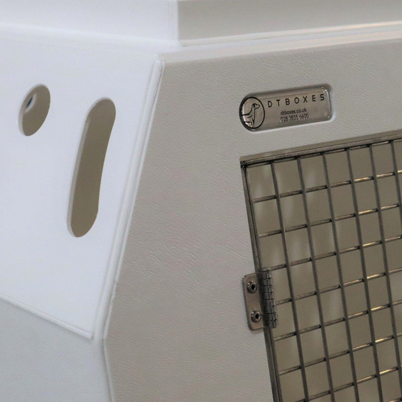 Range Rover Vogue | 2022–Present | Dog Travel Crate | The DT 3 DT Box DT BOXES 660mm White No