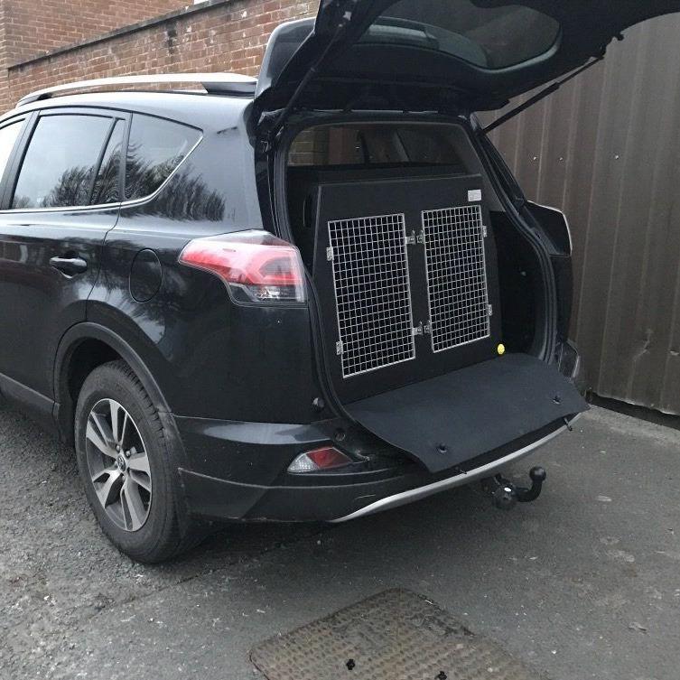 Renault Scenic (2009 - 2016) DT Box Dog Car Travel Crate - The DT 5 DT Box DT BOXES 