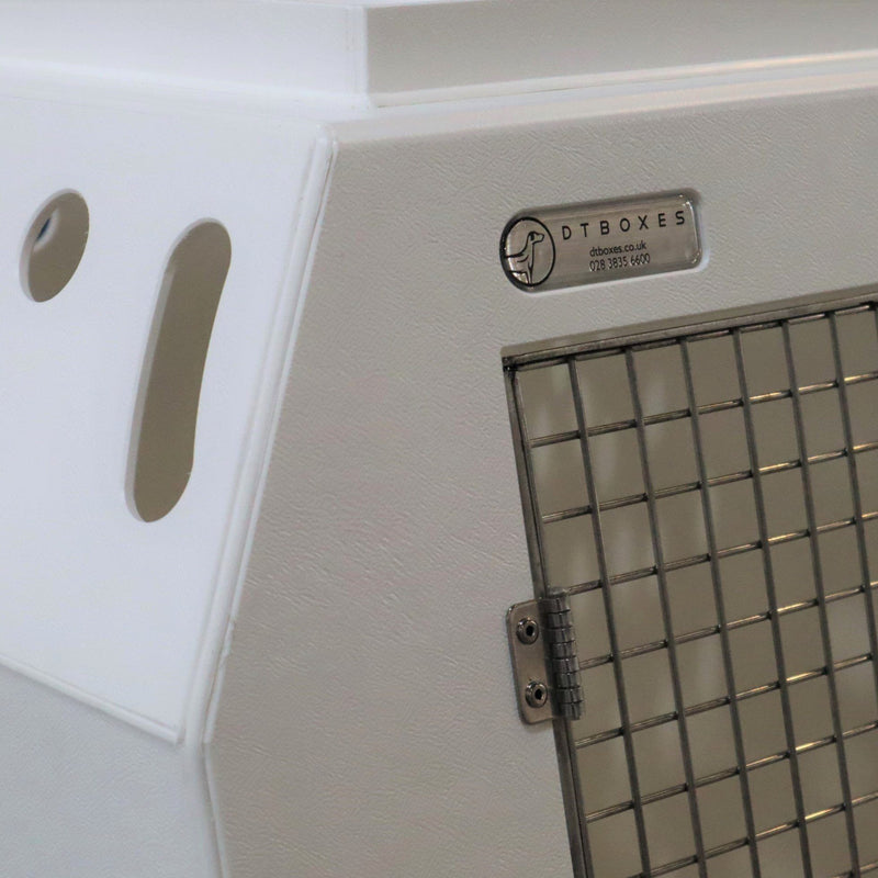 Toyota Avensis Tourer (2003 - 2009) DT Box Dog Car Travel Crate- The DT 4 DT Box DT BOXES 960mm White 