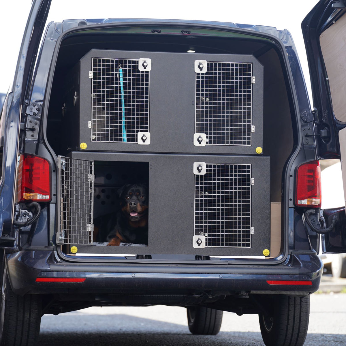 Transporter Stack Dog Van Kit | Volkswagen Transporter | 2010> | Double stack | DT VM1 ...